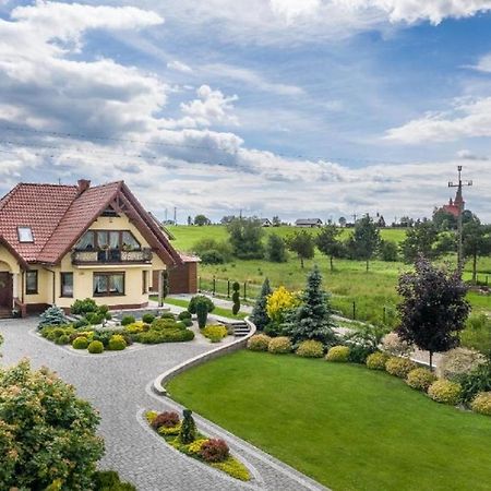 Bialy Jelen Z Basenem I Jacuzzi Bed & Breakfast Ostrowsko Exterior photo