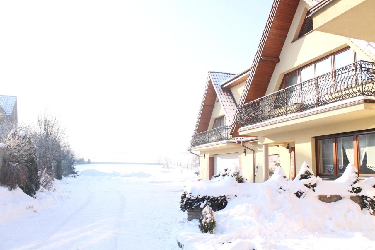 Bialy Jelen Z Basenem I Jacuzzi Bed & Breakfast Ostrowsko Exterior photo