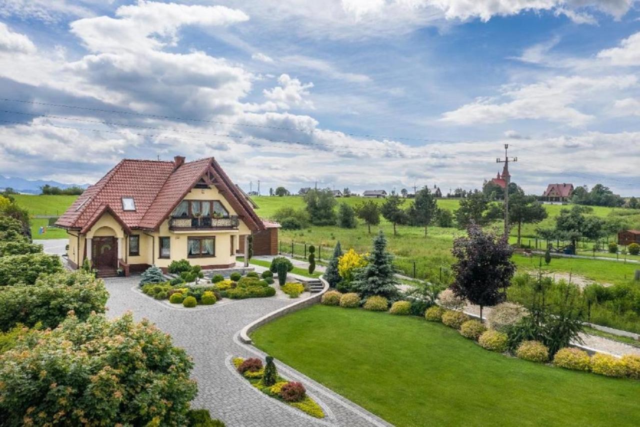 Bialy Jelen Z Basenem I Jacuzzi Bed & Breakfast Ostrowsko Exterior photo